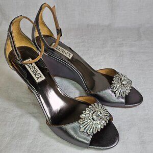 Badgley Mischka Leather Open Toe Wedges Heels Pewter Metallic w Rhinestones 7